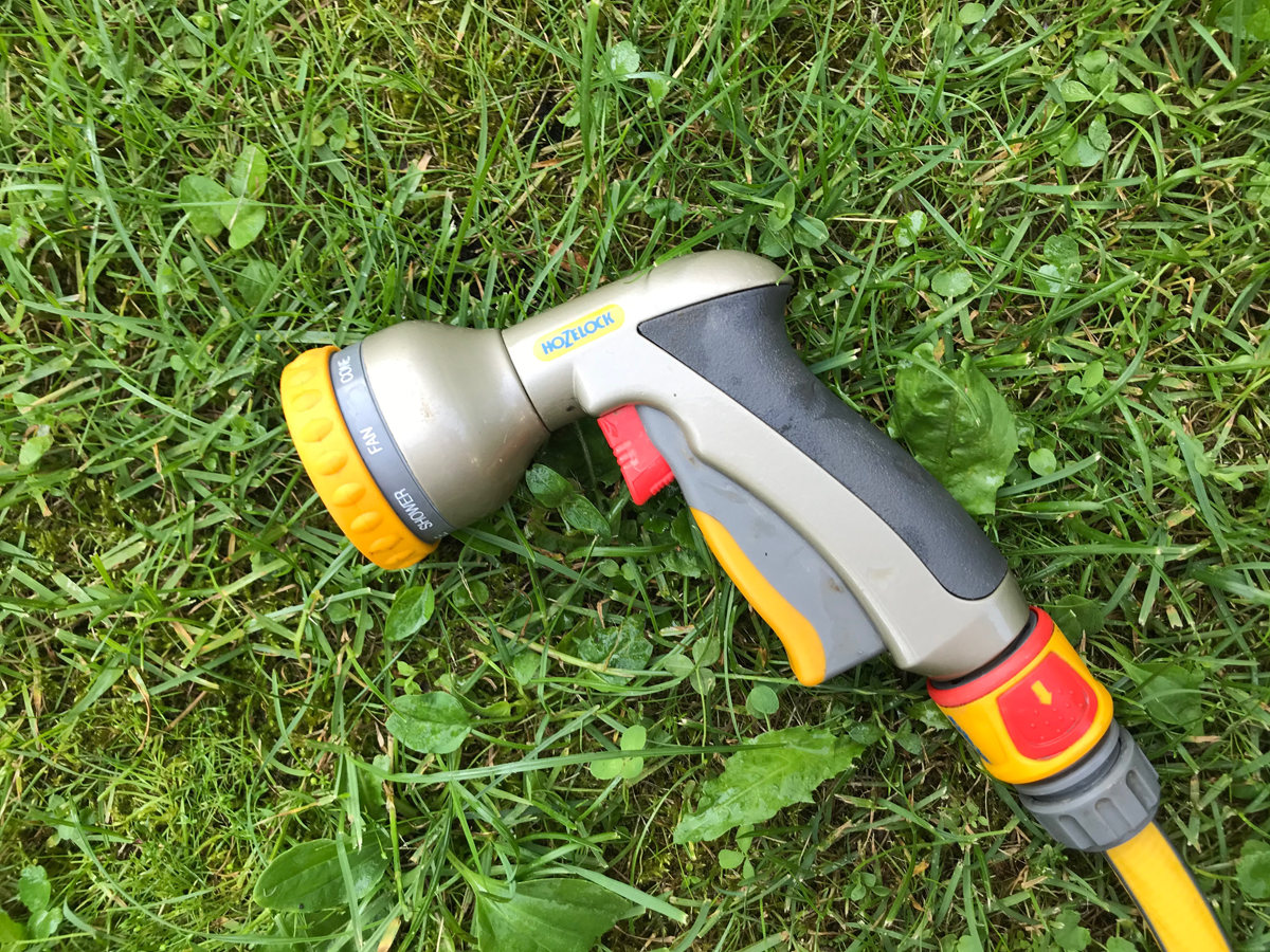 Пистолет-распылитель для полива HoZelock 2691 Multi Plus 8 режимов металлический