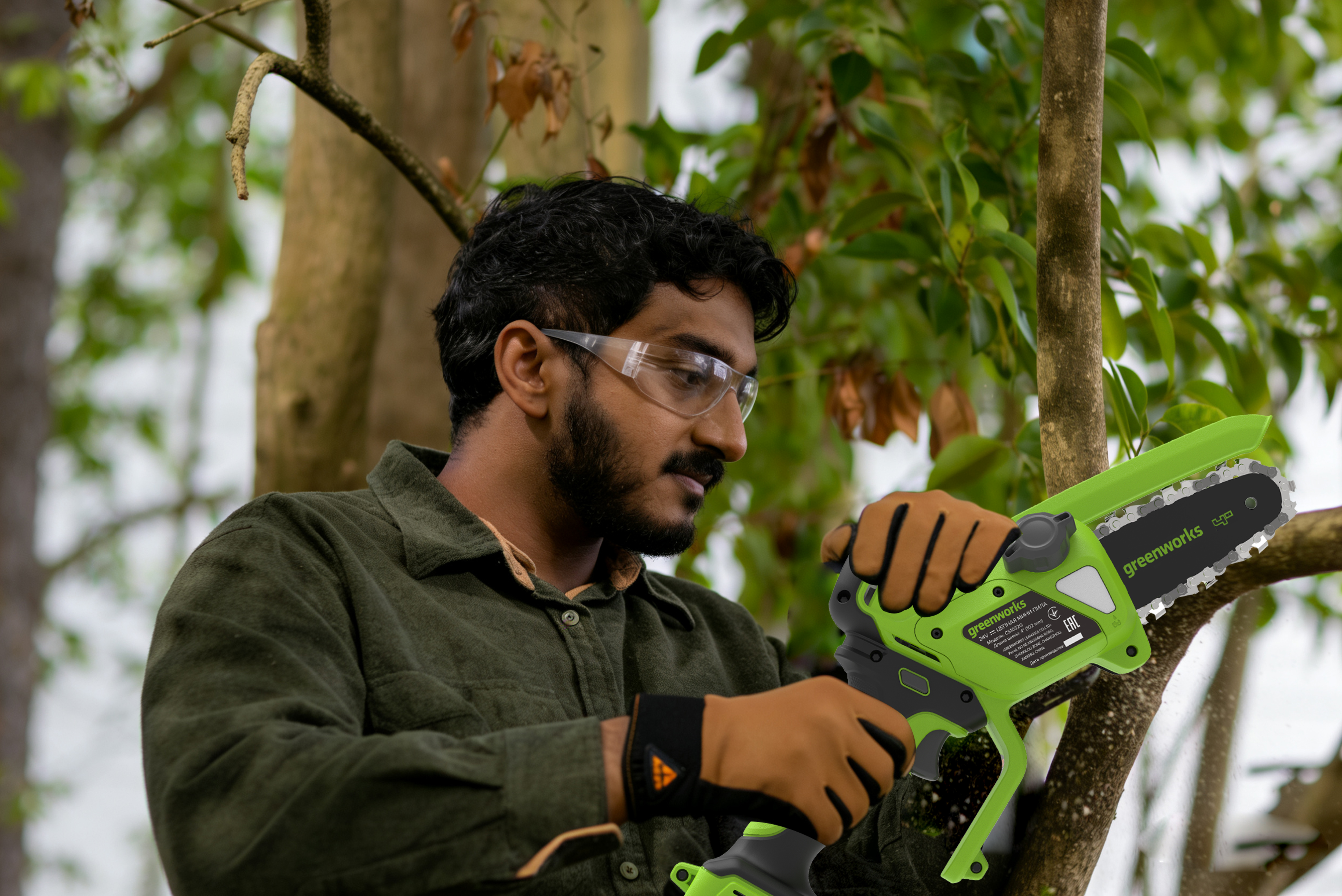 Мини-пила аккумуляторная цепная Greenworks 10 см 24V CS2410A с автоматической смазкой цепи, бесщёточная, без АКБ и ЗУ