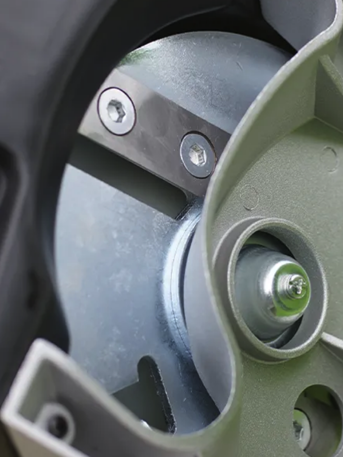 Комплект из двух ножей для садового измельчителя