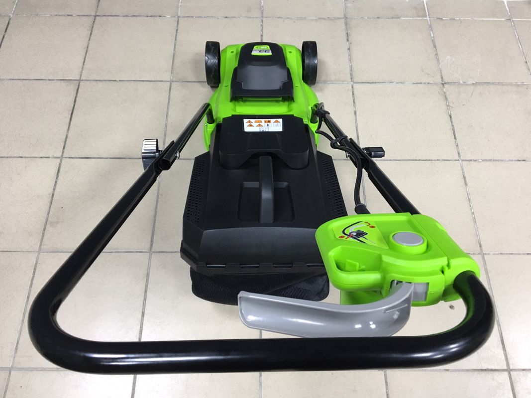 Газонокосилка электрическая Greenworks 33 см 1200W